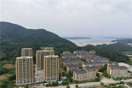 出售泰安交运集团第一宿舍3室2厅1卫95平精装修